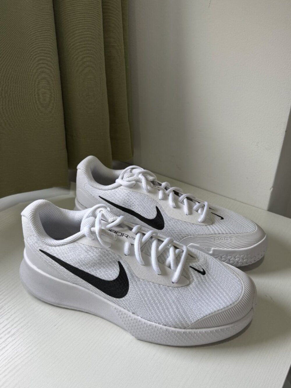 Nike Vapor Lite 3 Women's Tennis Shoes - Size 9